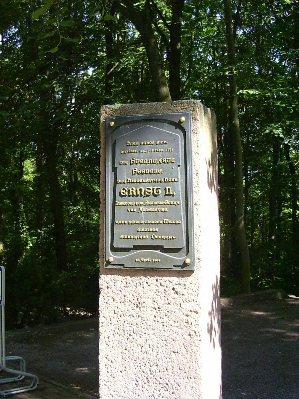Ernst II monument on Seeberg (Wikipedia, Photo: Pi