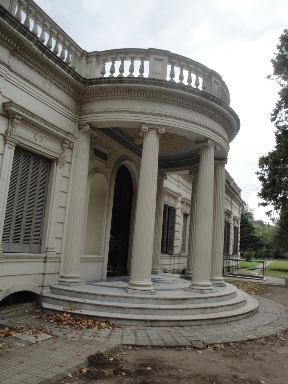 La Plata Astronomical Observatory, Entrance (Photo