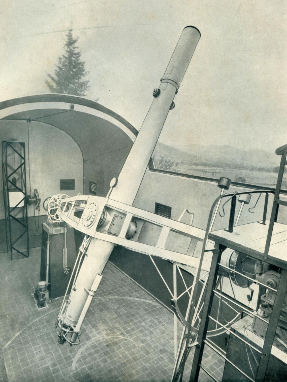37-cm-Refractor, optics: Bernhard Schmidt of Hambu