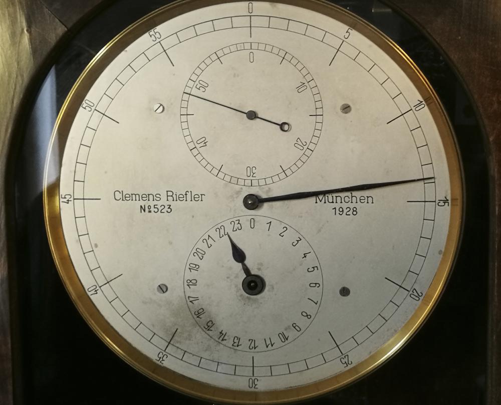 Pendulum clock Clemens Riefler, No. 523, Munich (1