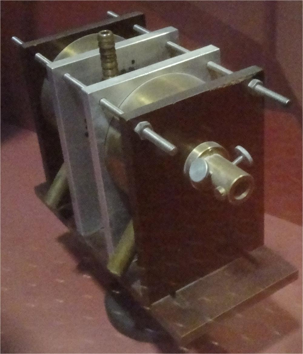 Instrument for plasma generation (photo: Gudrun Wo