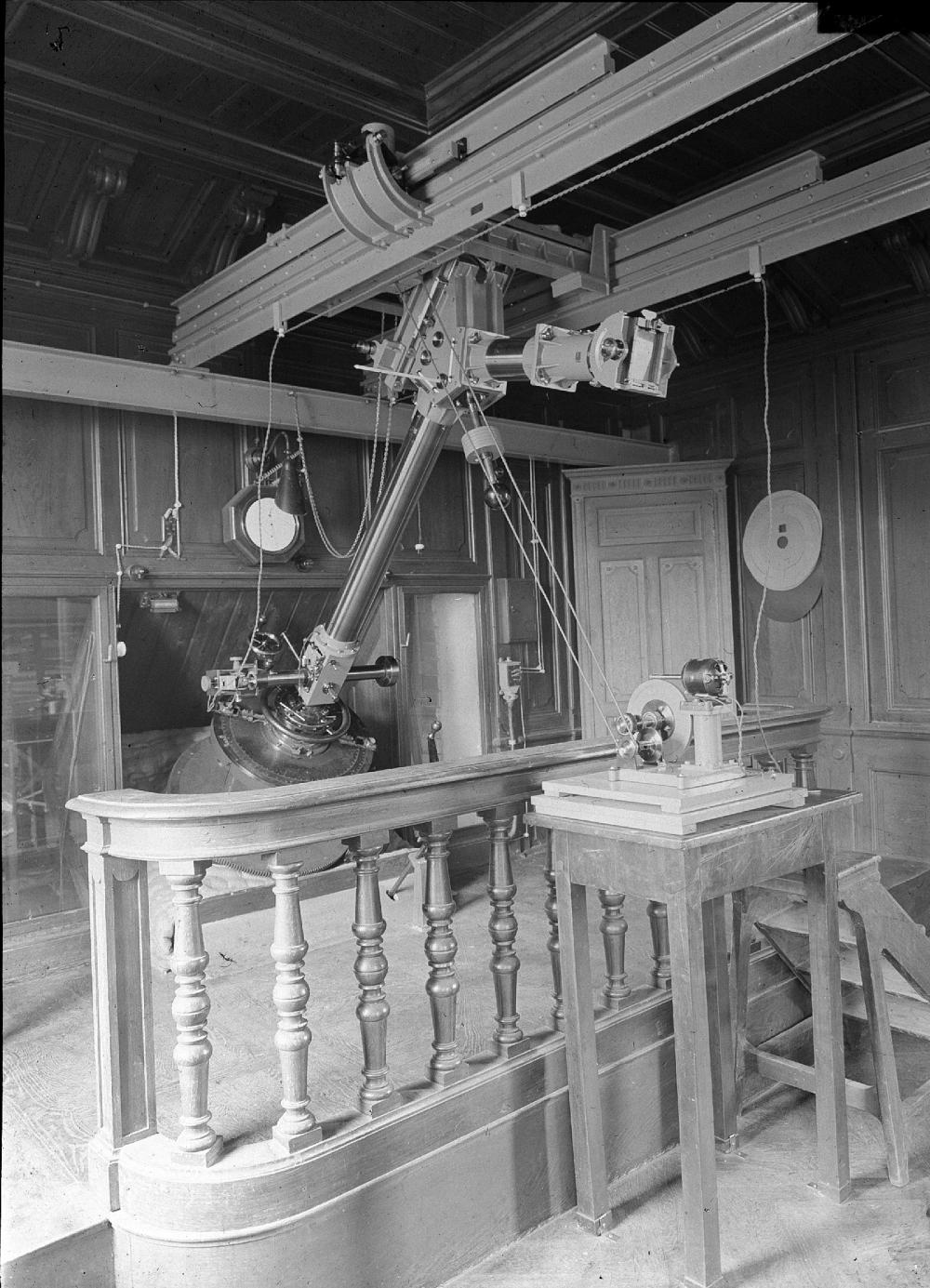 Large Spectrograph, used by Adolf Hnatek (1876--19