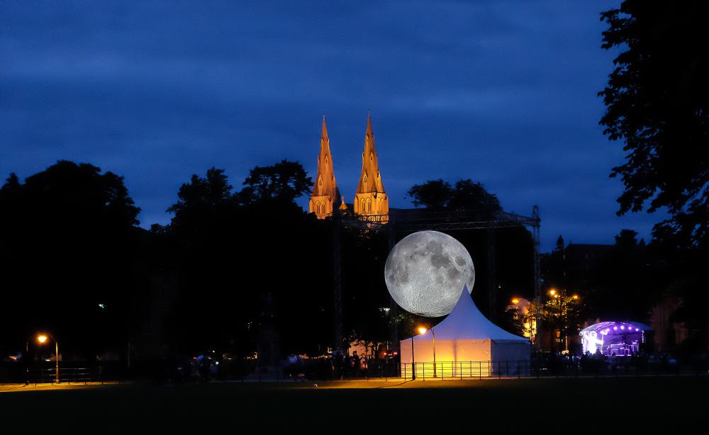 Armagh Museum of the Moon on the Mall (© 