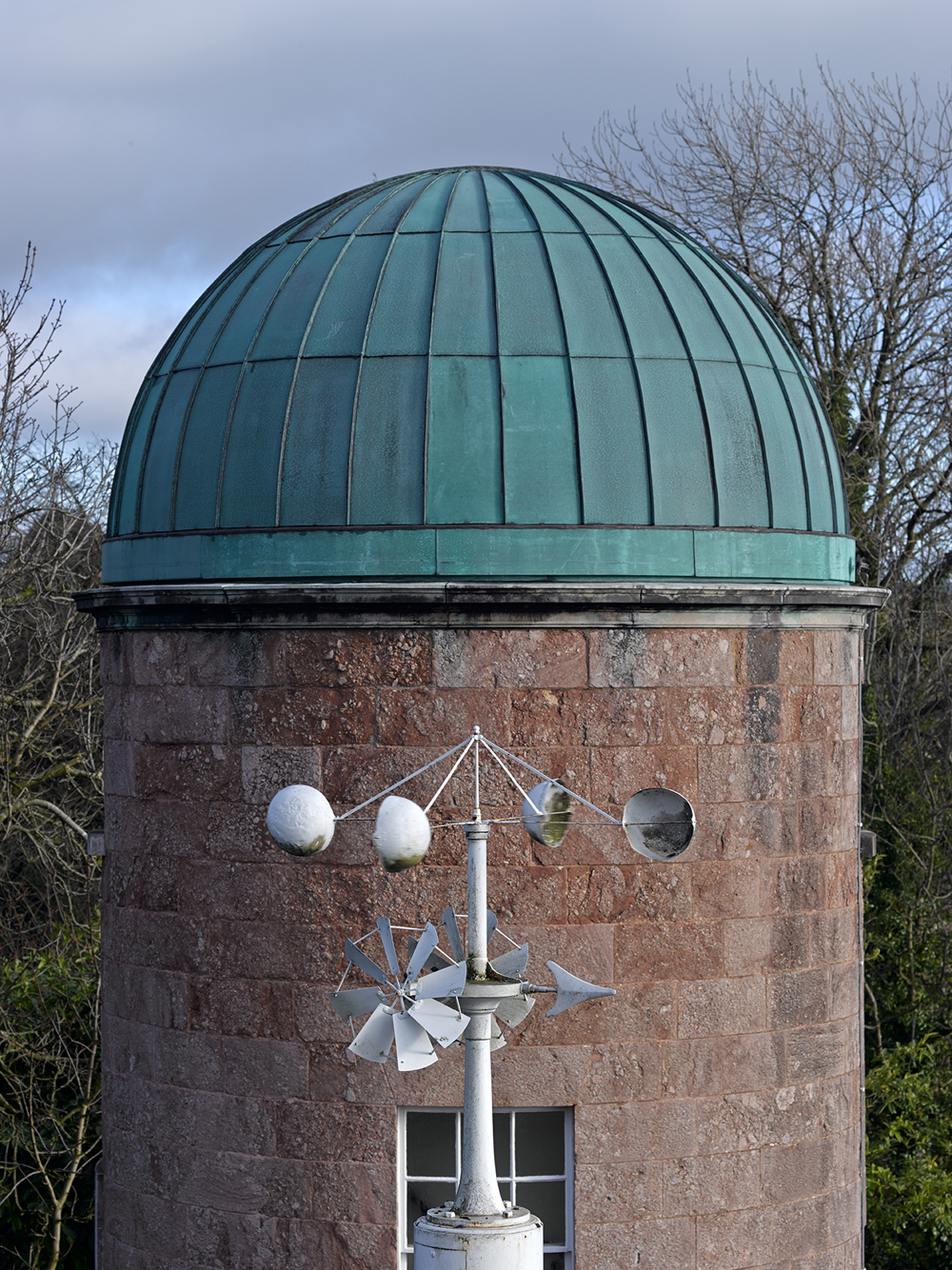 Robinson Anenometer (© Armagh Observatory