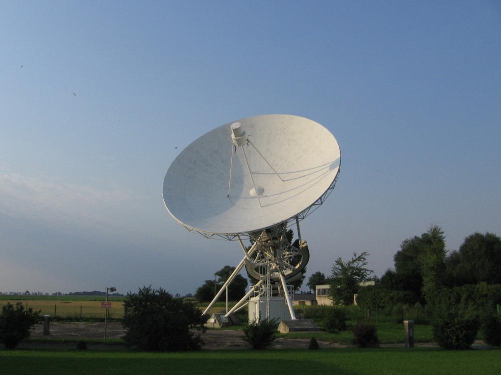 RT3 -- 15-m-smaller radio telescope (1979) (Wikipe