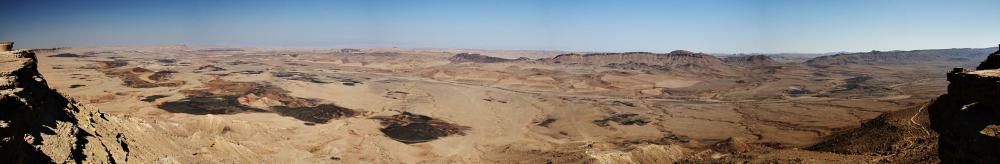 Wide panorama of the Makhtesh Ramon crater (Wikipe