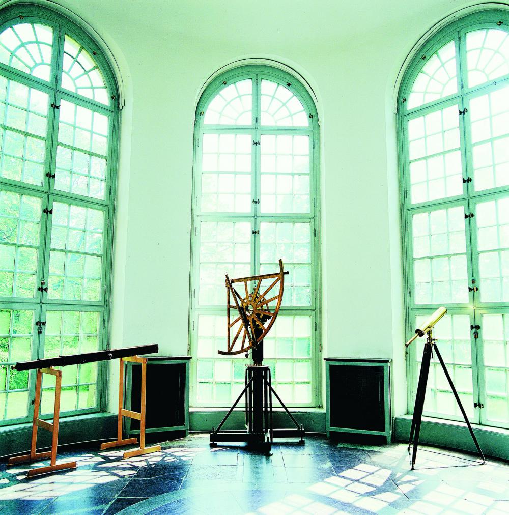 Stockholm old Observatory, round central room with