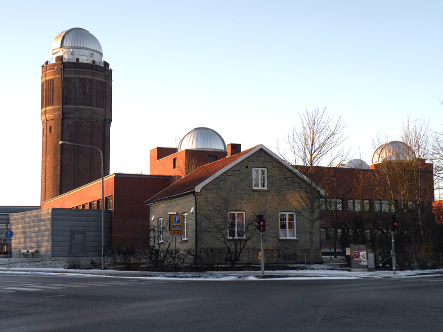 Lund Observatory at Sölvegata 27 with the water t