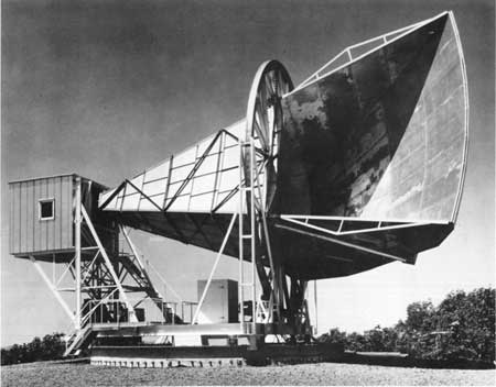 15-m-Holmdel microwave Horn Antenna at Bell Teleph