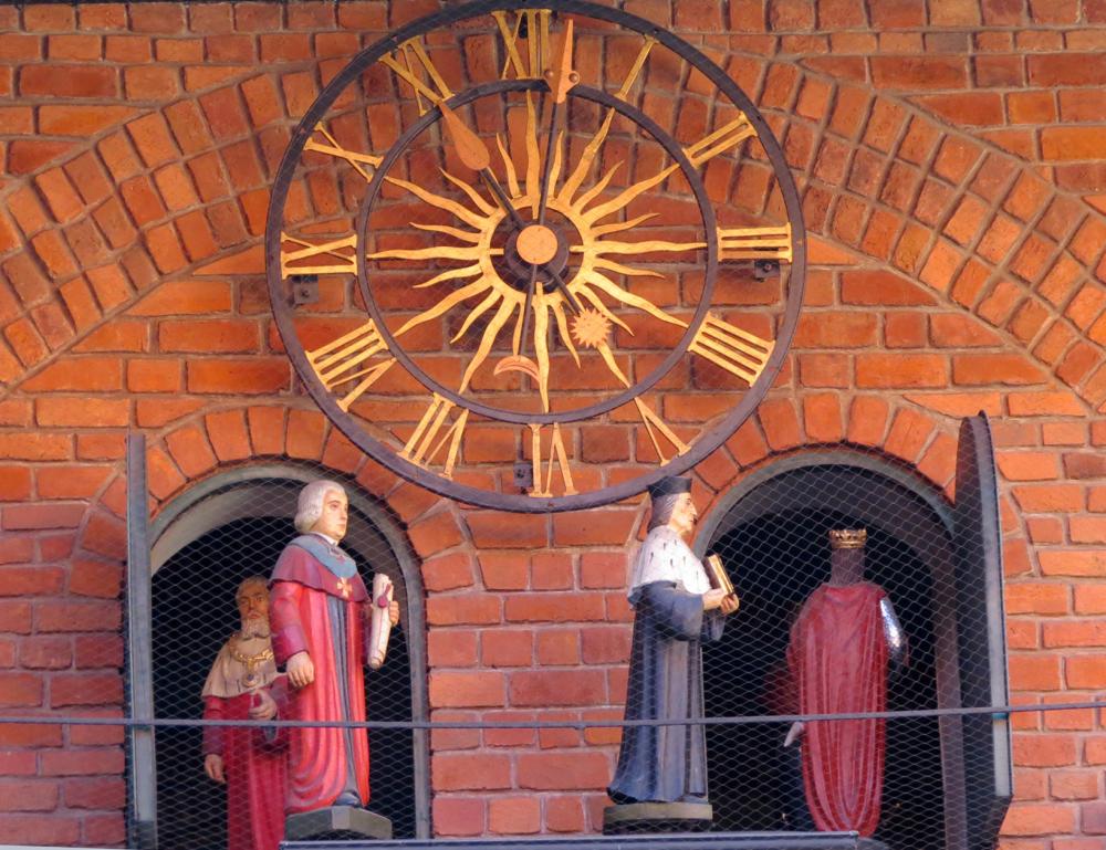 Clock in the court yard in <i>Collegium Maius</i> 