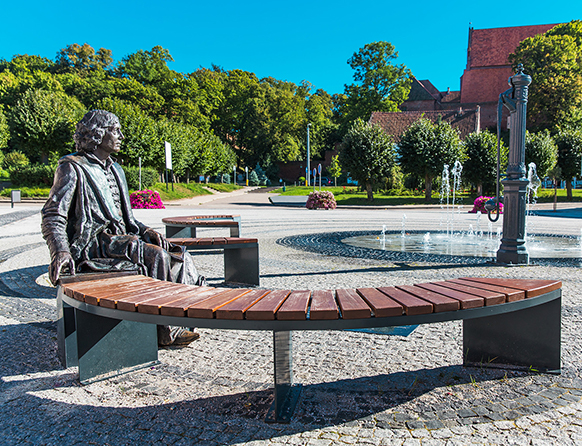 Statue of Nicolaus Copernicus (Mazury.Travel)
