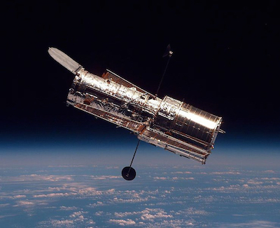 Fig. 1: <em>Left/Top:</em> The Hubble Space Telesc